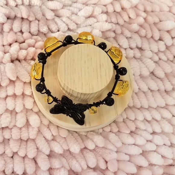 Black Wire Wrapped Butterfly Yellow Bead Bracelet - Picture 3 of 5